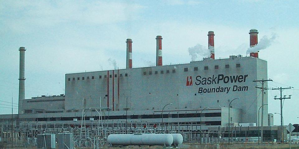 Foto: W. T. Shymanski (Wikimedia Commons) Kraftværket Boundary Dam i Canada