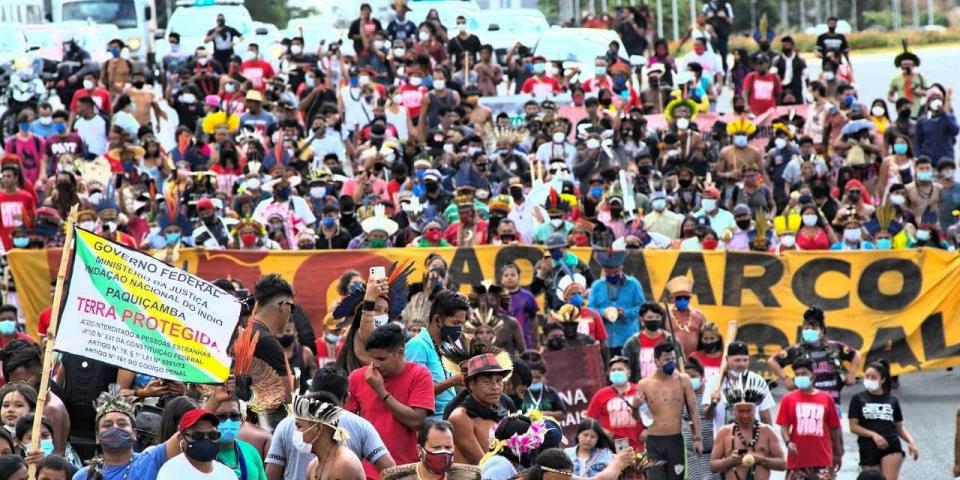 Fra massedemonstration mod ødelæggelsespakken i Brasilien. Foto: Alass Derivas/Amigos da Terra Brasil Fra massedemonstration mod ødelæggelsespakken i Brasilien. Foto: Alass Derivas/Amigos da Terra Brasil