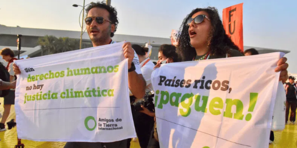 Demonstration fra COP28 - Friends of the Earth International foei