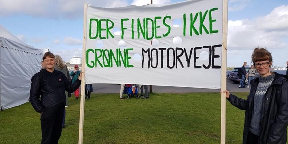 Foto: NOAH Banner fra demo mod ny motorvej